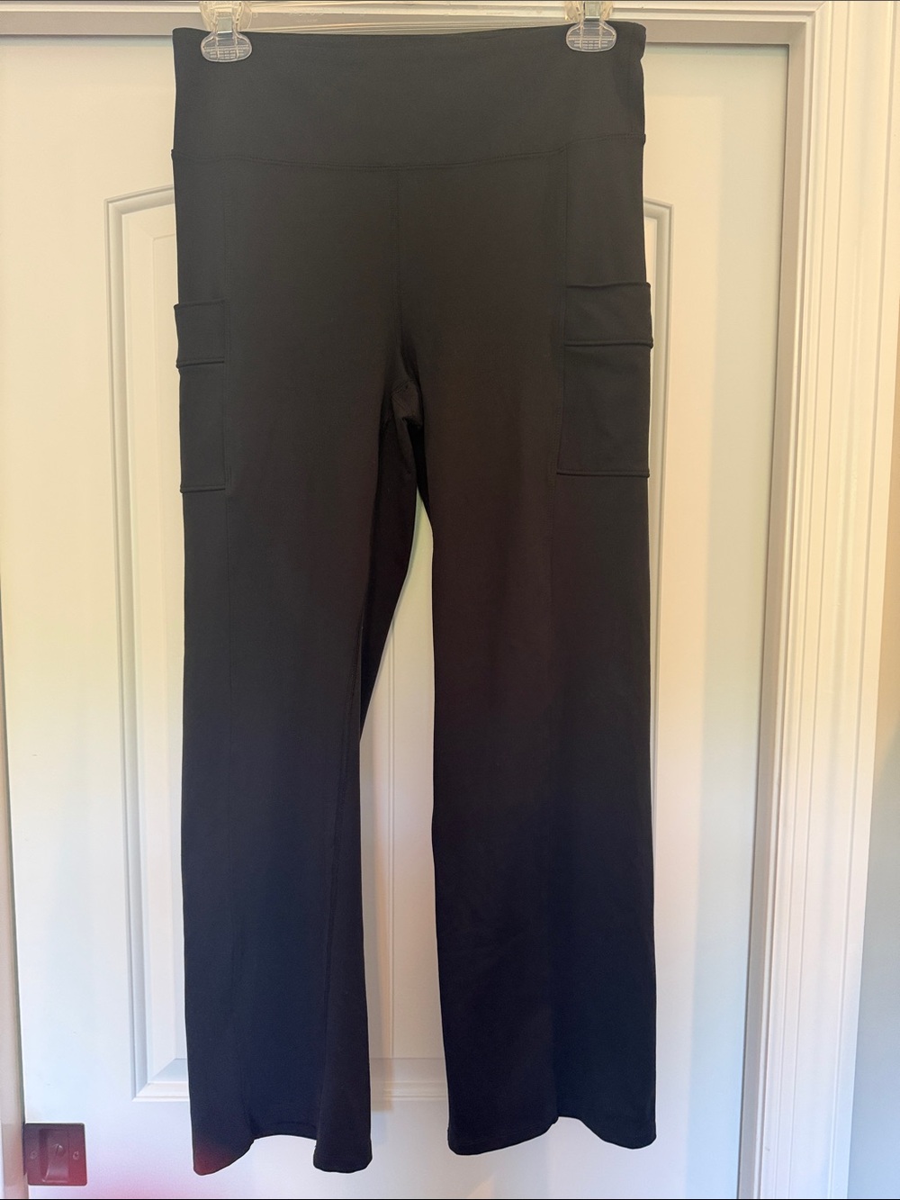 Eddie Bauer Black Wide-Leg Cargo Pocket Pants